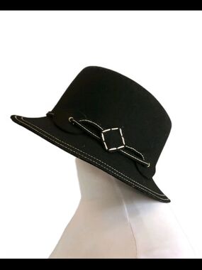 betmar Black Wool  Fesora Style Hat With Contrast Stitching S